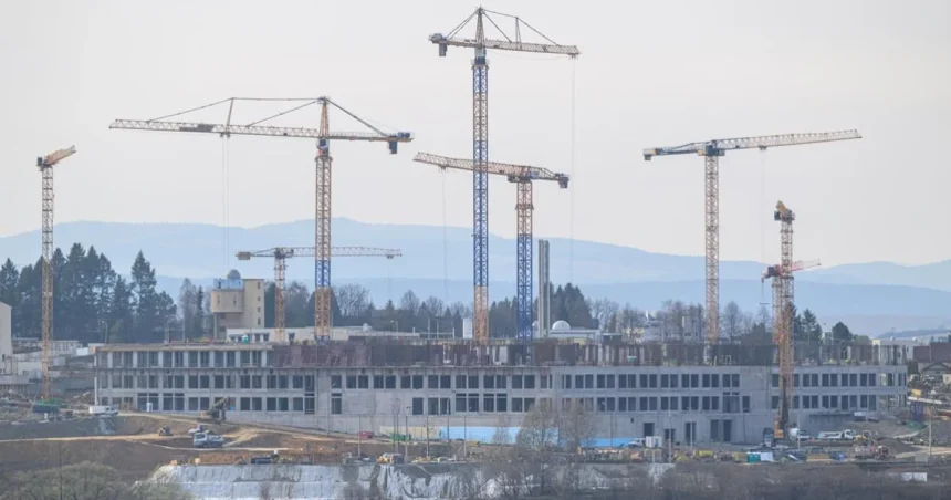 Maďarské konzorcium priznalo chyby, búranie pri prešovskej nemocnici nebolo potrebné