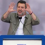 Matteo Salvini naďalej vedie taliansku stranu Liga, pokračuje vo svojej funkcii