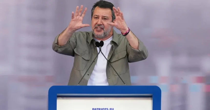 Matteo Salvini naďalej vedie taliansku stranu Liga, pokračuje vo svojej funkcii