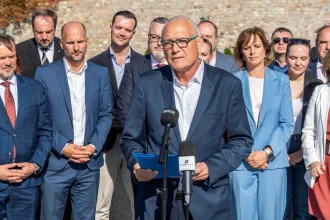Mikloško podporuje Valla, Karas nikoho a Majerský váha. KDH sa sústreďuje na poslancov