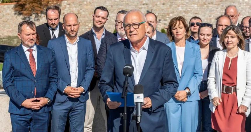 Mikloško podporuje Valla, Karas nikoho a Majerský váha. KDH sa sústreďuje na poslancov