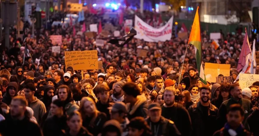 Mladí ľudia vyšli do ulíc aj v Nemecku, protestujú