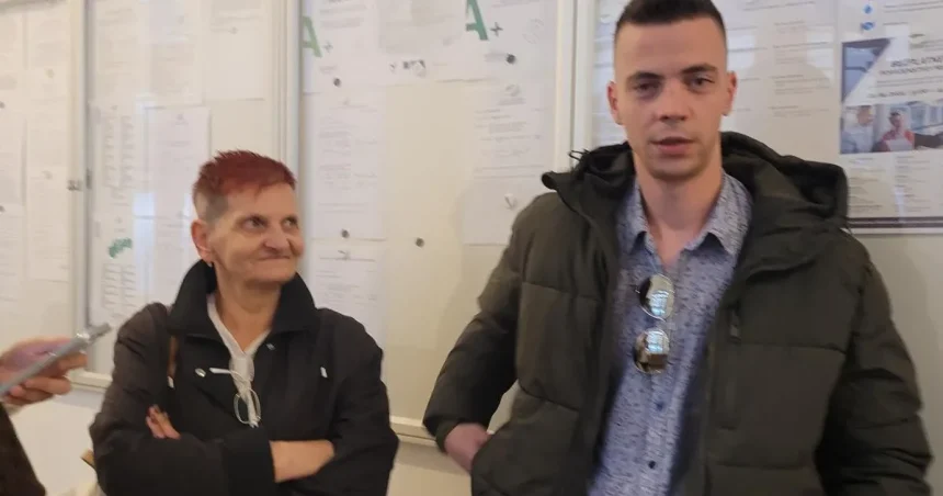 Muž, ktorého mučili policajti, prišiel na súd. Sudkyňa vylúčila verejnosť