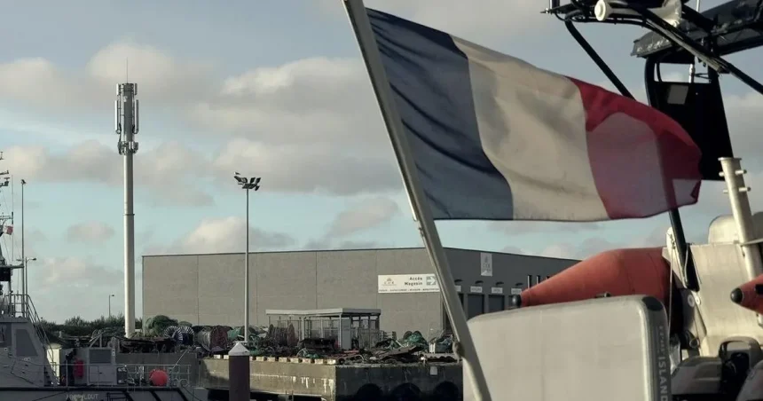 Muž strieľal na parížskom predmestí, jedna obeť a štyria zranení