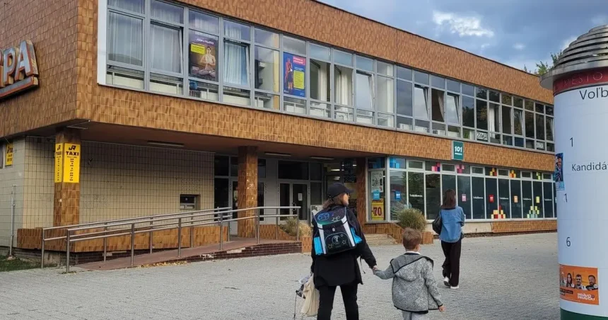Na prízemí namiesto obchodov kultúra. Výpoveď dostali posledné dve prevádzky
