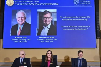 Nobelovu cenu za ekonómiu získali Robert E. Hall a Michael Woodford