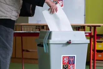 Opozícia si udrží väčšinu v Senáte, posilnili nezávislí a STAN