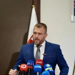 Opozičná SaS vyzvala prezidenta Pellegriniho