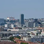Plat primátora: Aký je základ podľa zákona a tisíce eur navyše od poslancov