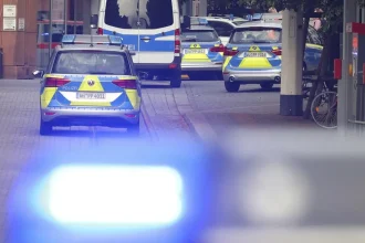Polícia v Nemecku zatkla podozrivého z dvojnásobnej vraždy úradníkov