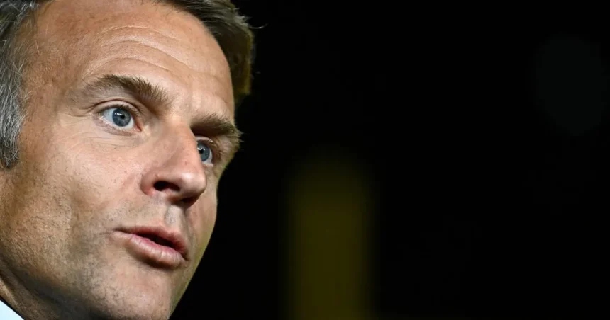 Prezident Macron reaguje na protesty vo Francúzsku