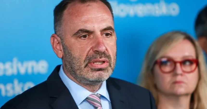 PS hrozí otvoreným listom ambasáde USA, ak vláda nezverejní text zmluvy s Westinghouse