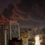 Rusko v noci masívne útočilo na Kyjev, hlásia najmenej dvoch mŕtvych
