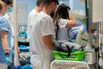 Šaško z urgentu, Šutaj Eštok a Kaliňák sľubujú ochranu zdravotníkov