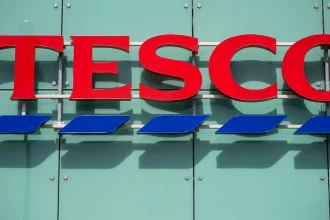 Slovenské Tesco bolo predané, na Slovensko sa vracia majiteľ zatvorenej Hypernovy