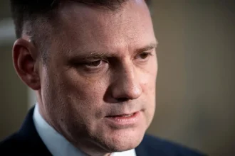 Taraba pred koncom: mikrofóny, kamery aj parkovanie s majákom