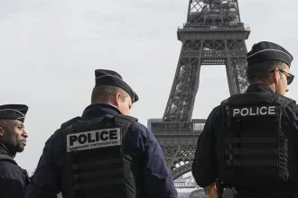 Tínedžer strieľal v škole vo Francúzsku,