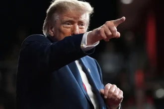 Trump opäť zaútočil verbálne na svojich politických oponentov