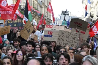 Trump: Za protesty študentov vo Francúzsku môže migrácia a islam