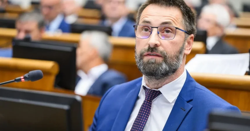 Úspory štátu alebo zavedenie rovnej dane
