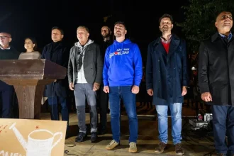 V Bratislave sa konalo zhromaždenie zvolané opozíciou, prišli všetky strany