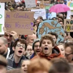 V bruselských uliciach pochodovali tisíce ľudí
