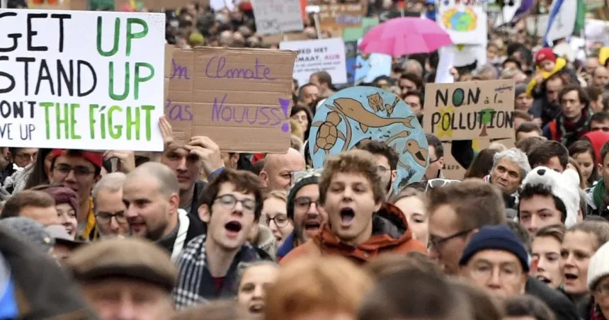 V bruselských uliciach pochodovali tisíce ľudí