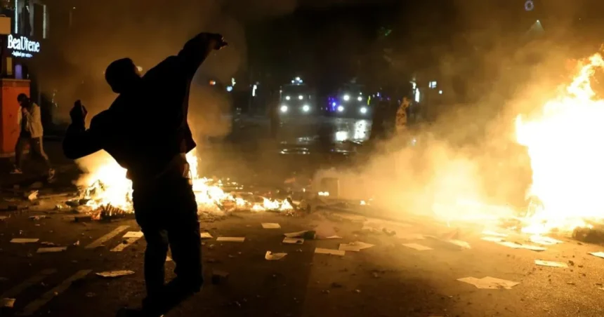 V Tirane došlo už druhý deň po sebe k ďalším protestom