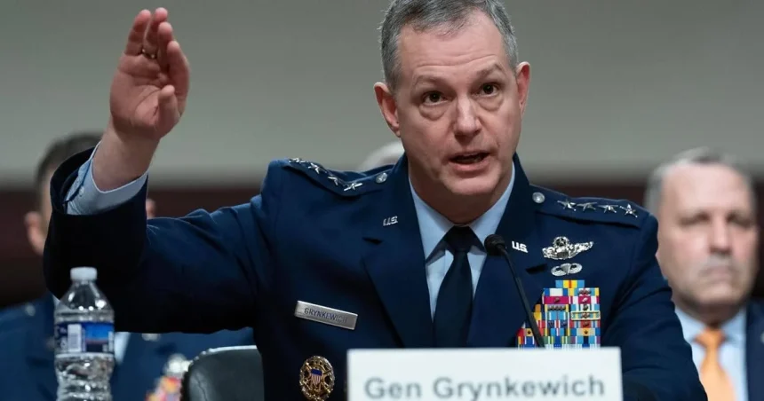 Veliteľ NATO vysvetlí teóriu víťazstva pri ruskom útoku, USA sledujú