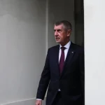Vláda v Prahe prežila ďalšie hlasovanie o nedôvere