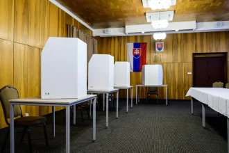 Voľby online: moratórium sa predĺži, v Brezinách hlasujú dlhšie