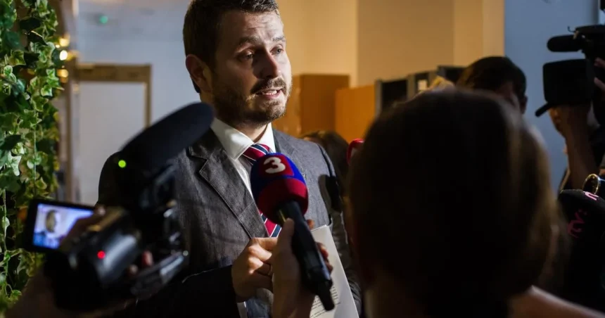 Vyhodili ho za šafárenie, iný súd ho zamestnal. Kancelár Solej sa nestratil