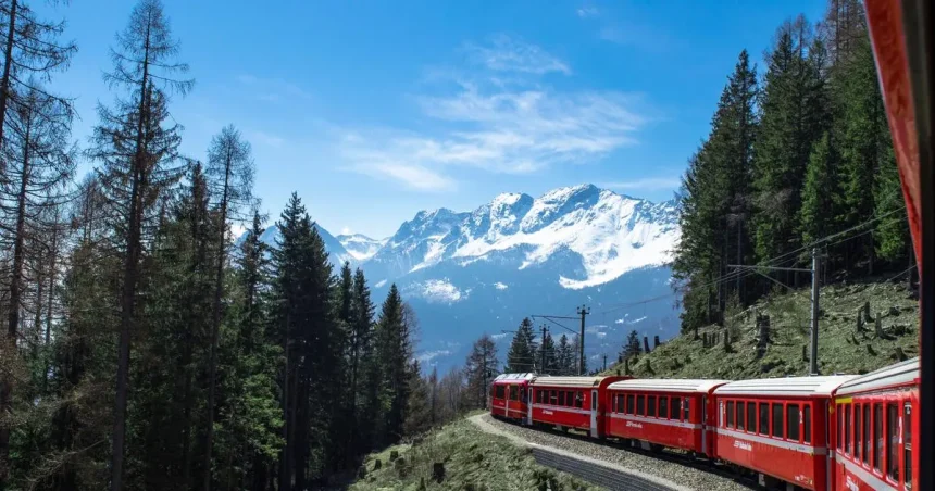 Z paliem až do Álp: Bernina Express patrí medzi najkrajšie vlaky Európy