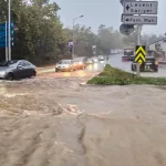 Záplavy v Istanbule si vyžiadali už päť ľudských životov.