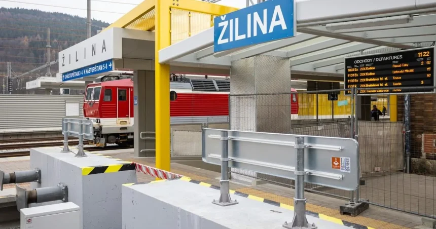 Železnice stále pátrajú po príčine vzniku požiaru