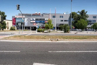 Zlé výsledky a personálne zmeny v pozadí.