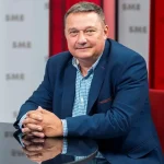 Zmeko: Ľudia majte doma vodu na tri dni, nie je to panika