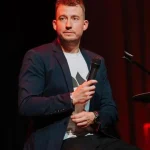 Známa tvár F1 dlží 500-tisíc eur, moderátor Král tvrdí, že je nemajetný